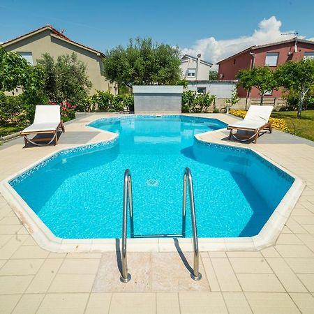 Villa Lulic Vir Exteriér fotografie
