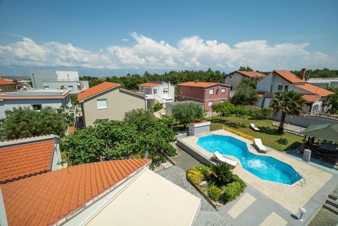 Villa Lulic Vir Exteriér fotografie