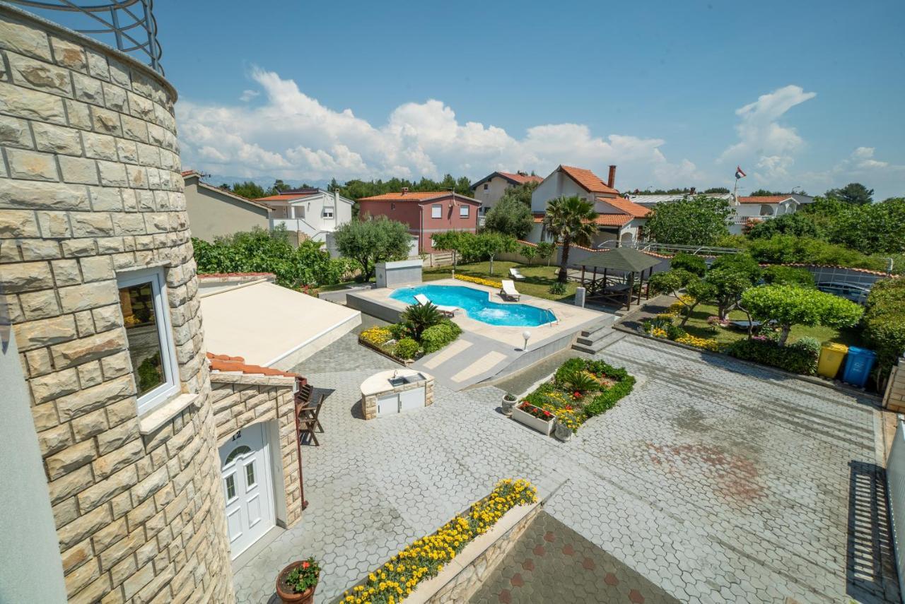 Villa Lulic Vir Exteriér fotografie