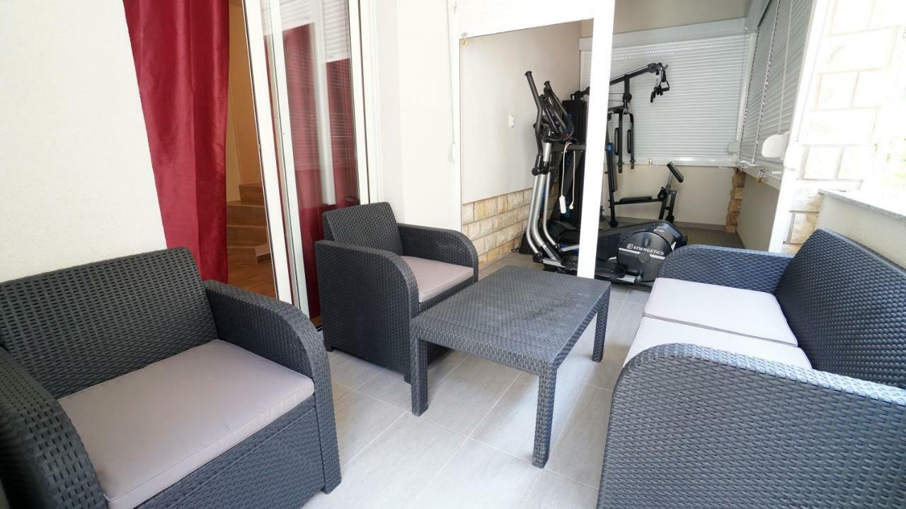 Villa Lulic Vir Exteriér fotografie