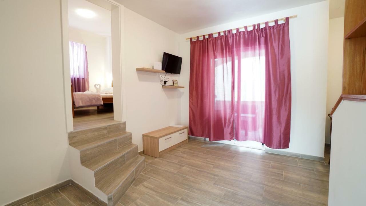 Villa Lulic Vir Exteriér fotografie
